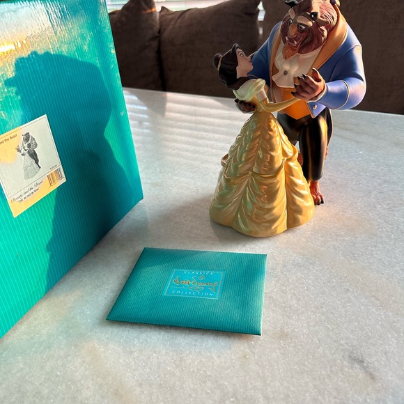 Walt Disney Classics Collection WDCC Beauty & the Beast scene dancing - Picture 2 of 16